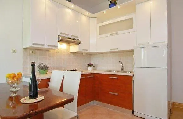 Ferienwohnung Maksan Auf Der Ersten Etage Pakostane Croatia