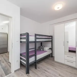 Apartment Janice, Pakoštane