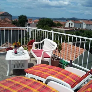 Apartment J&b, Pakoštane